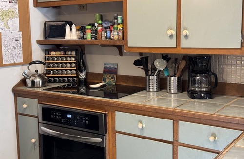 Wolf Creek House | Owl's Nest is a perfect getaway in the woods with lakes nearby. Pet friendly!