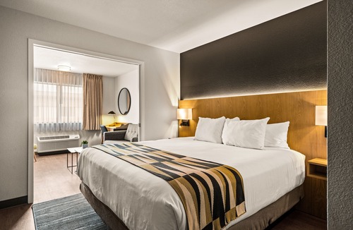 Redding Hotel | Oxford Suites Redding