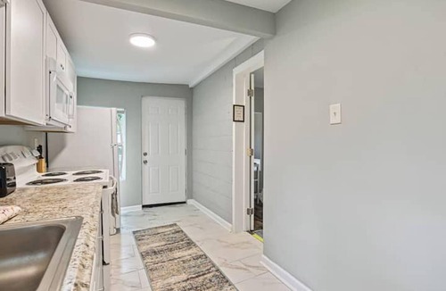 South Pensacola House | Pensacola Baptist Hospital 2 Bedroom Apartment