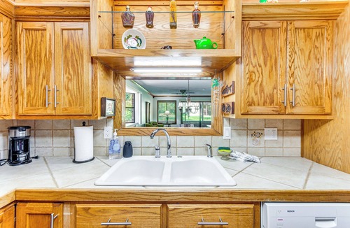 Florida Panhandle House | Pensacola Home ~ 13 Mi to Perdido Bay!
