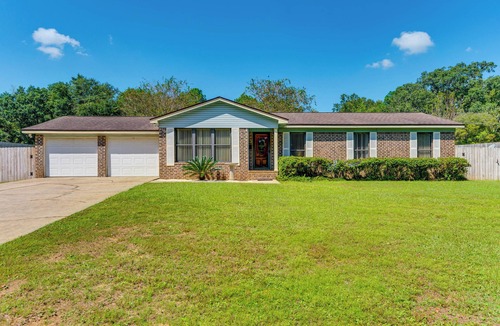 Florida Panhandle House | Pensacola Home ~ 13 Mi to Perdido Bay!
