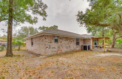 Myrtle Grove House | Pensacola Home w/Private Yard: 7 Mi to Downtown!