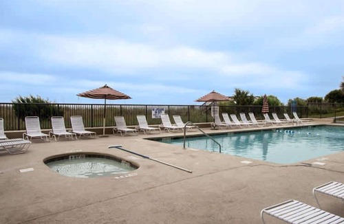 Ocean Drive Apartment | Peppertree By The Sea-2BRMU