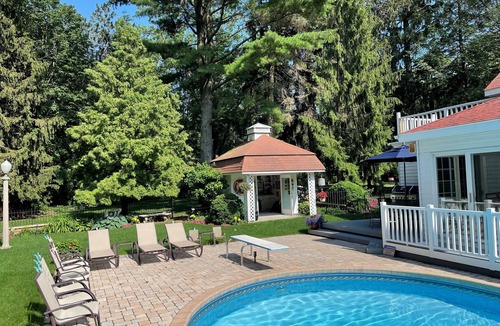 Whitehall House | Perfect Beach House Retreat for Your Family Vacation