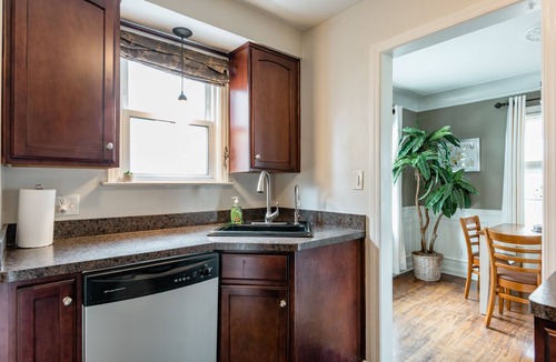 Royal Oak House | ★ Pet Friendly + Large Families | ❤ of Royal Oak