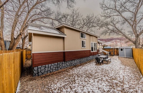 Moab House | Pet-Friendly Tiny Home Near Arches | Sleeps 6 | Mountain Views | Mesa Arch
