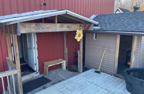 Plainwell Apartment | Private 1 bedroom apartment with private deck and sauna close to ski resorts
