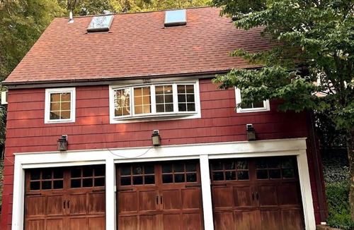 Glen Head Apartment | Private Apartment on tree lined 2 acre estate. Close to beaches, farms and NYC.