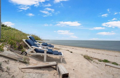 Wading River House | Private Beachfront Cottage, Secluded and Romantic