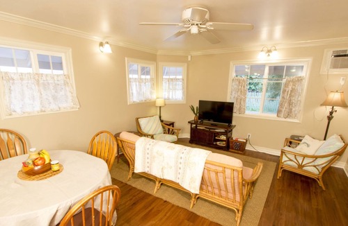 Historic Lahaina Front Street Cottage | Private Home; Walk to the Heart of Lahaina Towns Shops, Restaurants, and Harbor! Living room