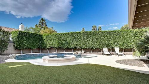Buenavante House | Private Playground: Golf Pool Table and Hot Tub
