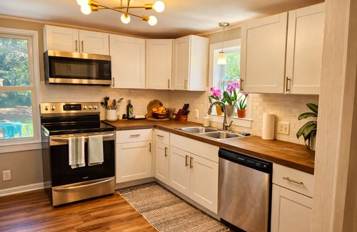 Warrington House | Private Pool + Hot Tub Oasis Near Beach + Downtown