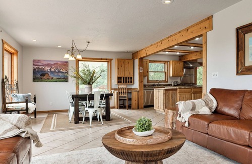 Eagle Nest House | Private Ranch for Weddings, Retreats, Reunions. Sleeps 30 in two lodging units,