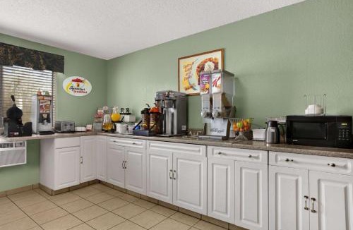 Jackson Hotel | Quality Inn Jackson North