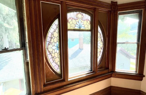 Adrian House | Queen Victorian Home, Walking distance to downtown