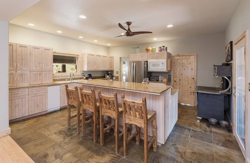 Mancos House | Rancho Sendero Correo - Historic Home & Cabin on 300 Acres - Hot Tub