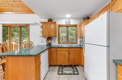 Danbury Cabin | Rec Garage ~ Fire Pit ~ Pool ~ Sauna ~ Views