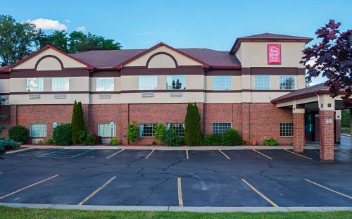 Lake Orion Hotel | Red Roof Inn & Suites Lake Orion/Auburn Hills