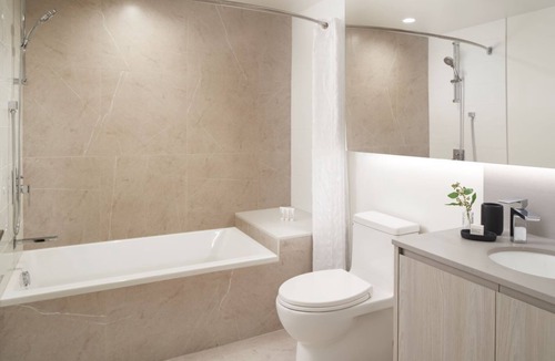 Belltown Hotel | Relax in Luxury: Modern Penthouse Oasis with Stunning Seattle City Views