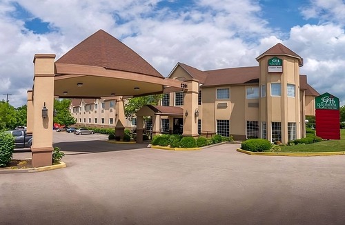 Lexington Hotel | Relaxing Unit Near Attractions in GuestHouse Lexington, Parking!