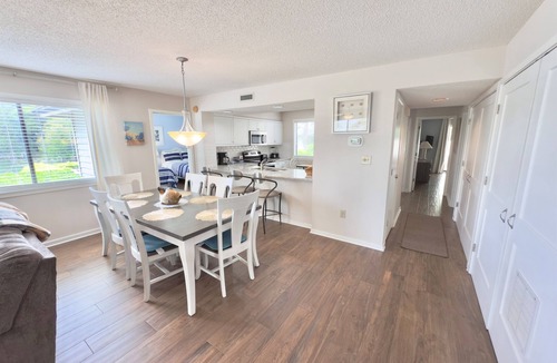 Arcadian Shores Villa | Richmond Pk 8E in Kingston 1st floor, Pool, Beach