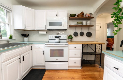 Mount Pleasant House | River view home-close to CMU and Soaring Eagle Casino