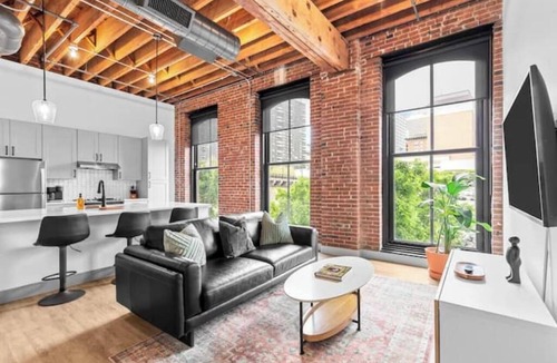 Downtown St. Louis Apartment | Riverfront Loft-Steps from Arch-Gated Parking