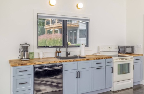 Catskill Cottage | Riverview Retreat located on the Hudson River in Upstate NY