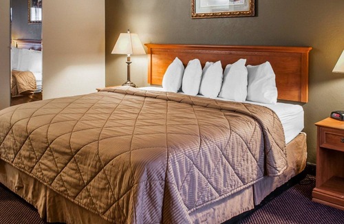 Espanola Hotel | Rodeway Inn Española