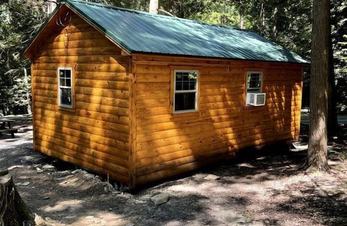 Clarington Cabin | Romantic Cabin Escapes to this Charming Cook Forest Rental with Private Hot Tub