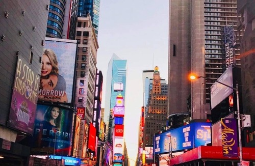Hell's Kitchen Apartment | Romantic room in the heart of Times Square