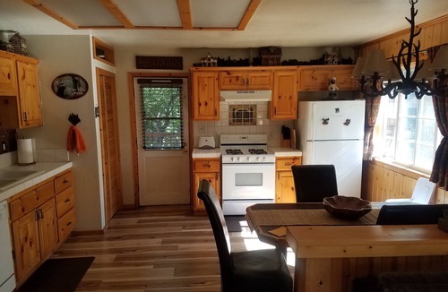 Big Bear City Cabin | Romantic Rustic Log-Cabin, Strictly For Couples or Small Families, 4-Person Max!