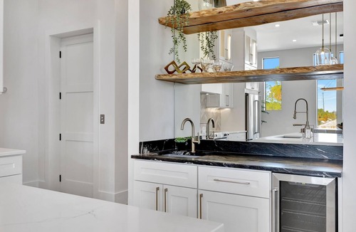 Dunedin House | Rooftop, Balcony, Elevator, Fenced Yard! Downtown Lux Townhome