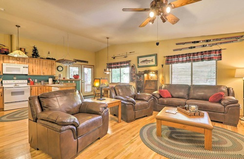 Ponderosa Trails Cabin | Rustic Cabin w/Deck ~ 4 Mi to Old Town Flagstaff!