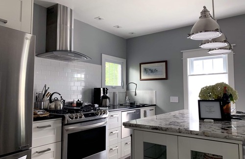 Charlevoix Apartment | SAVE. 30% UNTIL JUNE 16 2026. ONE BLOCK DOWNTOWN HARBOR AND RESTAURANTS