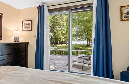 Kendall House | Scenic and Stunning Lakefront Home with Large Yard