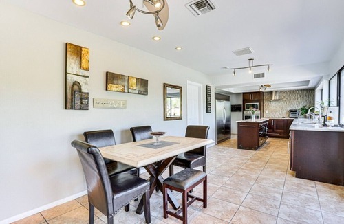 Avant House | Scottsdale Biohack Home w Pool Access & Yard!