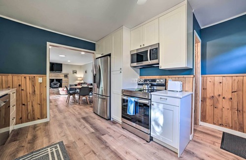 Suttons Bay Cottage | Secluded Suttons Bay Retreat w/Fire Pit!