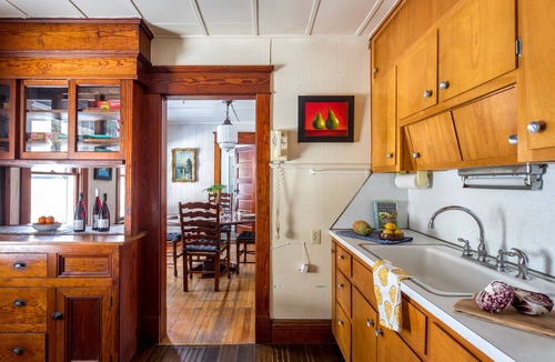 West Saugerties House | SECLUDED WATERFALL AND SWIMMING HOLE IN SAUGERTIES, NY