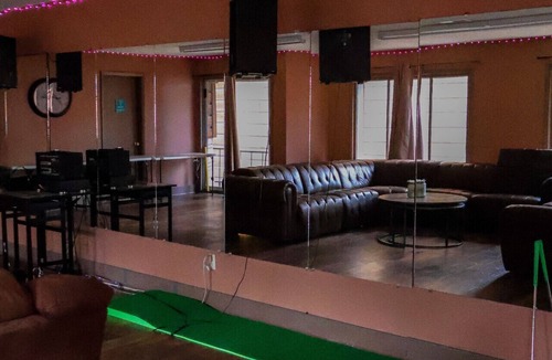 Waynesboro Hotel | Serene Cedar's Edge Room 2