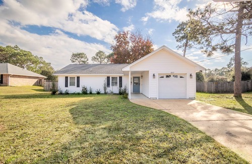 Navarre House | Serene Home 10 minutes from Navarre beach