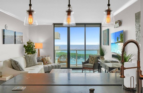 Coconut Grove Condo | SF Sight of SAIL Boats! Tranquil 1/1.5 Coconut Grove