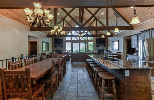 Indian Point House | Sleep 36 - 16 King Beds - Indoor Pool - Right by SDC - Vanessa's Vacation Homes