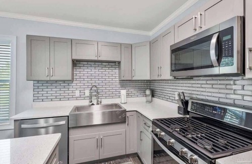 Southeast Pensacola House | Sleeps 7 3 BR Pets welcome|Pensacola Stay