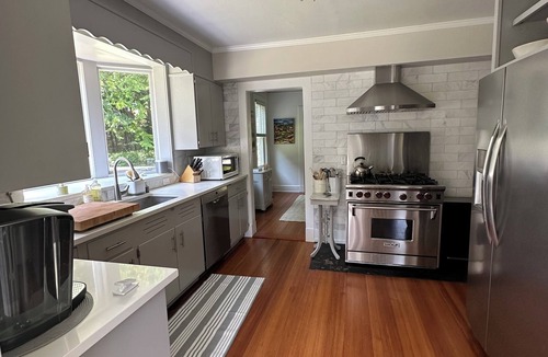 Egypt Lane Historic District House | South of the Highway East Hampton Village Traditional walk to everything