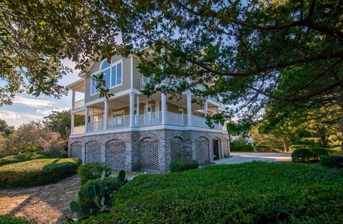 Debordieu Colony House | Southern Breeze OceanView home private DeBordieu Colony with golf cart