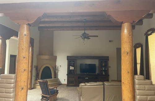Rio Rancho House | Southwest Cozy 3-bedroom house in charming Rio Rancho with AC, WiFi
