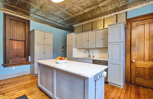 Fair Haven Heights House | Spacious 18th Century Victorian Mansion - Sleep 16+ Large Group