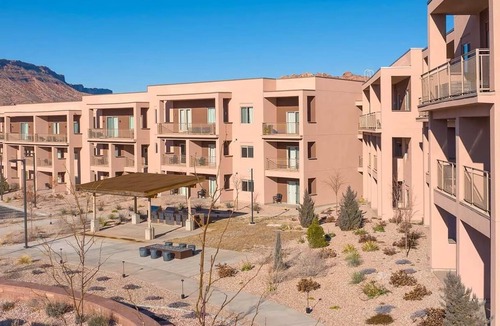 Moab Condo | Spacious 2-bedroom condo with AC, fitness room in charming Moab