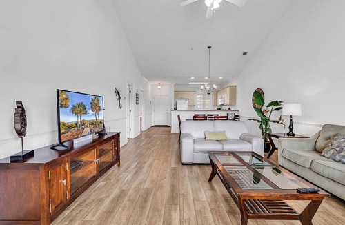 Central Myrtle Beach Villa | Spacious 2-bedroom villa in the heart of Myrtle Beach & 2 full bathrooms